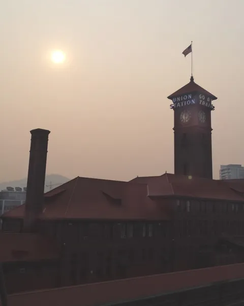 hazy sky in Portland, Oregon